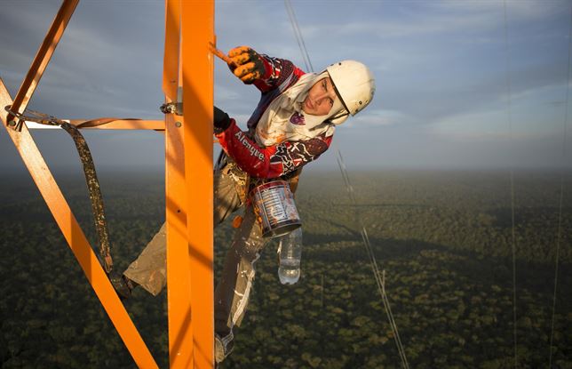 Brasil: Inauguran Atto, una torre más alta que la Eiffel que sirve para controlar los efectos del cambio climático en la selva