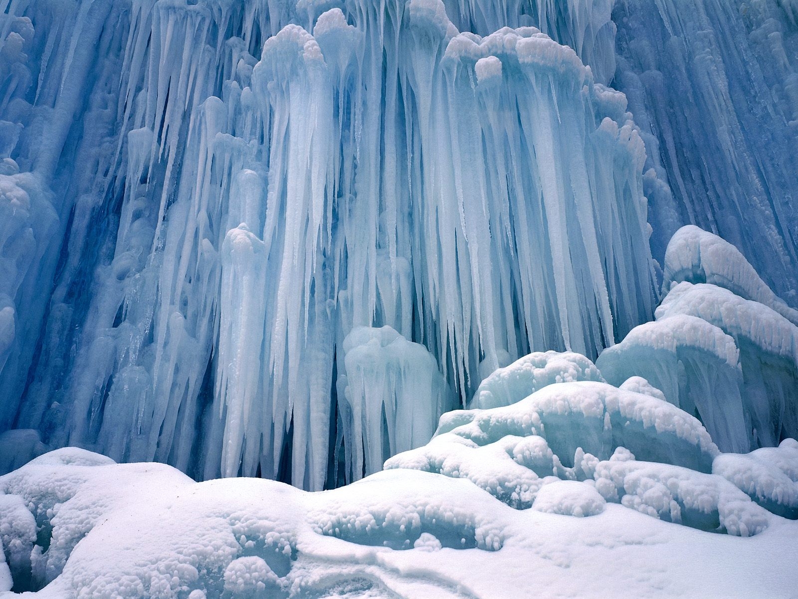 Estudio: La vida en la Tierra habría comenzado en el hielo