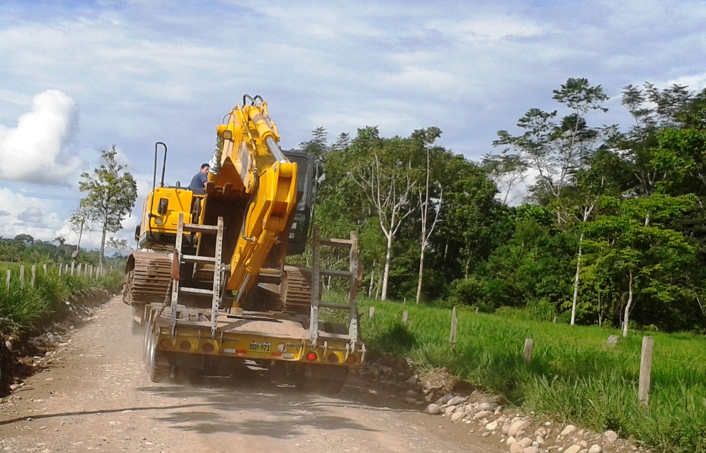 Devuelven de manera irregular maquinaria pesada a procesado por minería ilegal