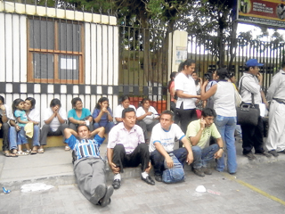 Cinco entran en huelga de hambre indefinida  