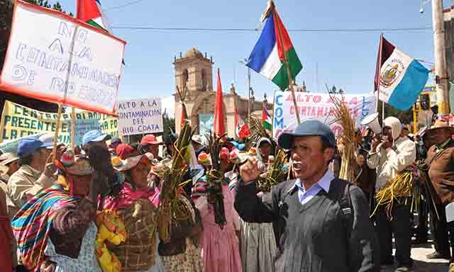 Puno: Persisten protestas por contaminación del lago Coata