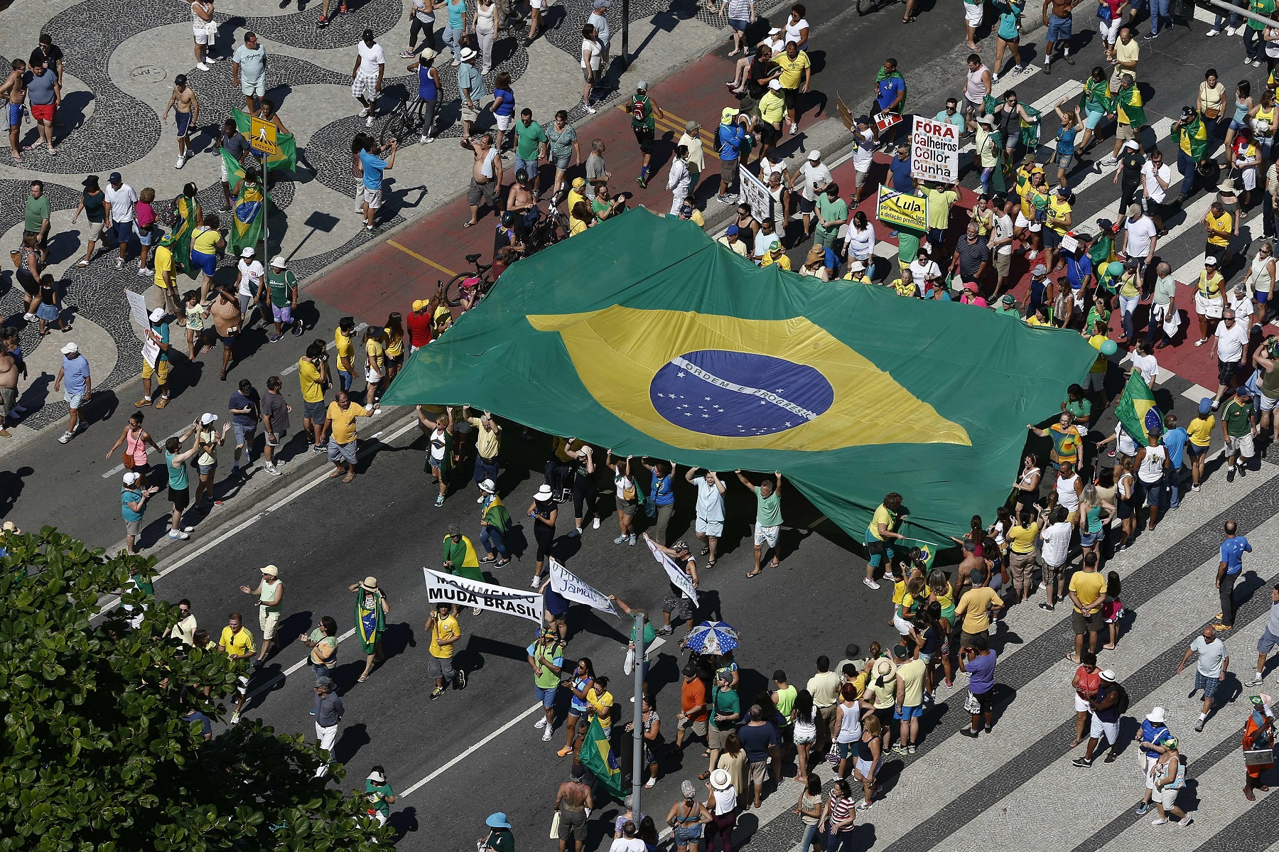Brasil: Miles de personas comienzan a concentrarse para protestar contra Dilma Rousseff