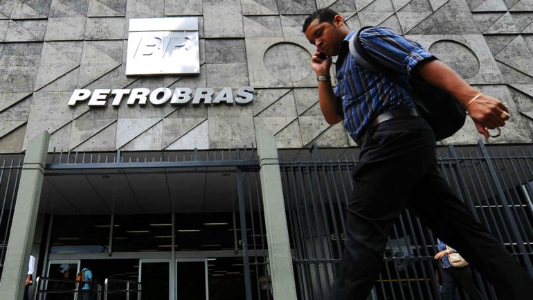 Brasil prepara acuerdos con firmas implicadas en caso Petrobras, según prensa