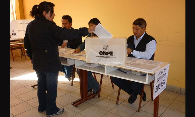 ONPE preparará 2,041 modelos de cédulas para elecciones de octubre