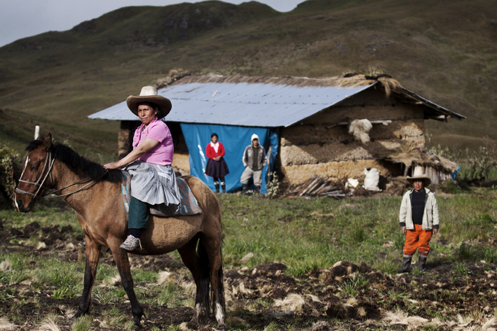 Informante desinformado, o cómo desprestigiar a una familia campesina