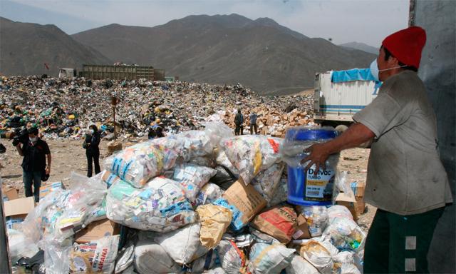 Contraloría: en Perú hay solo 10 rellenos sanitaros autorizados para tratar casi 6 millones de toneladas de residuos al año