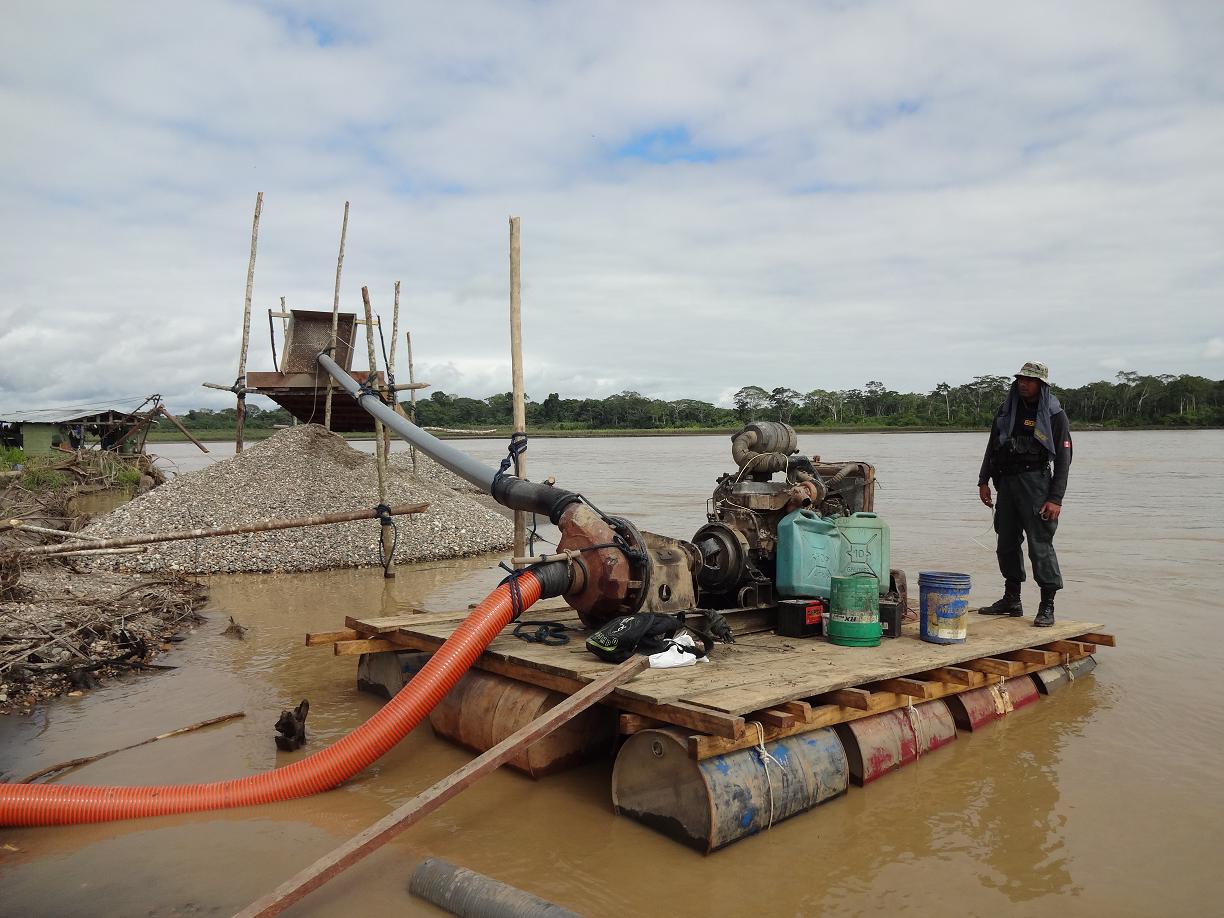 Realizan nueva interdicción contra minería ilegal en ríos Madre de Dios y Heath