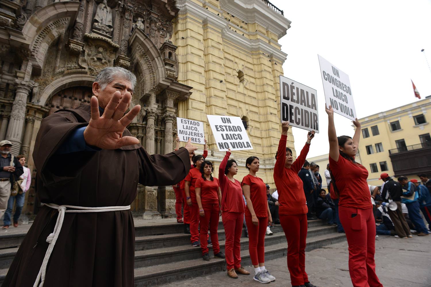 Razones para abortar congresistas patriarcales