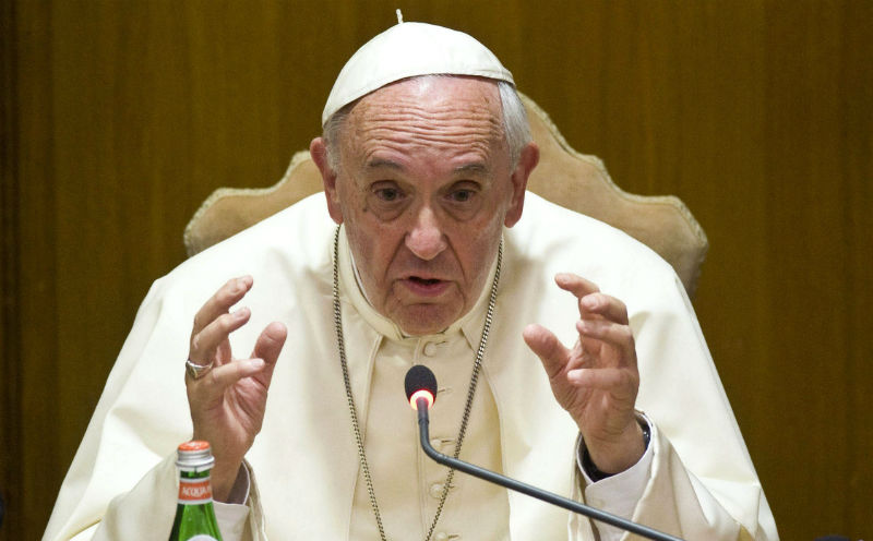 El Papa Francisco pide a alcaldes liderar el cambio para evitar destrucción del planeta