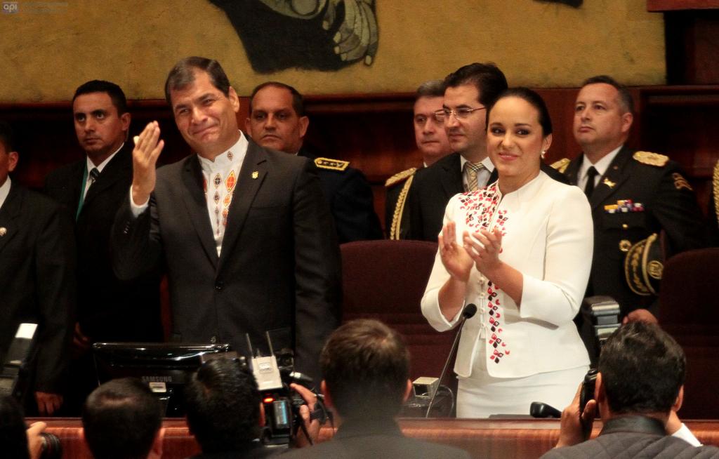 Presidenta de Congreso ecuatoriano apoya reelección de Correa pese a debate oficialista para impedirla