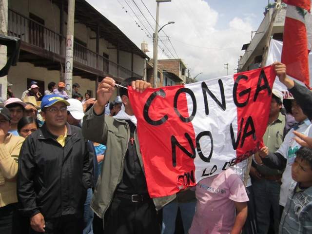  Docentes universitarios de USA: Conga No Va