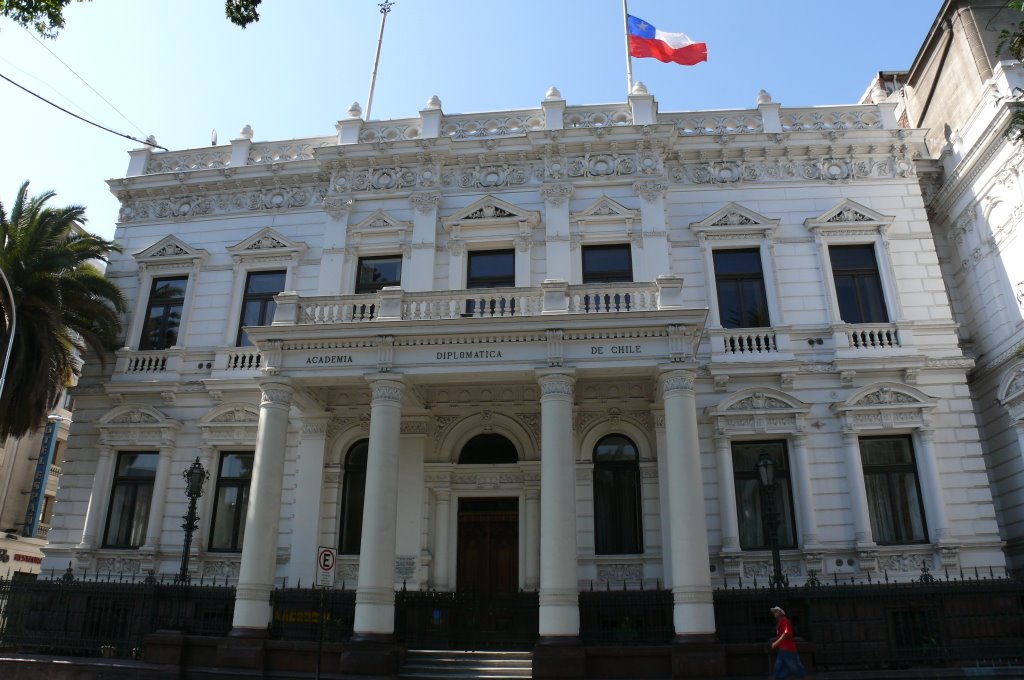 Senado respalda posición de Chile por triángulo terrestre con Perú