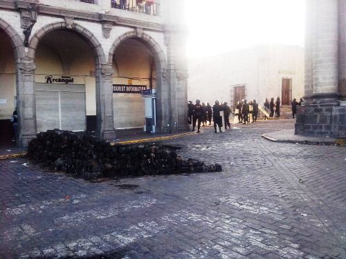 FOTOS. Un día de furia, tercer día de protestas en Arequipa por Tía María