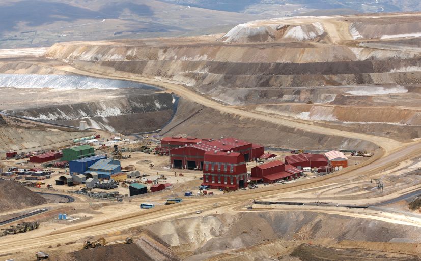 Hay que acercar la minería a la gente en el Perú