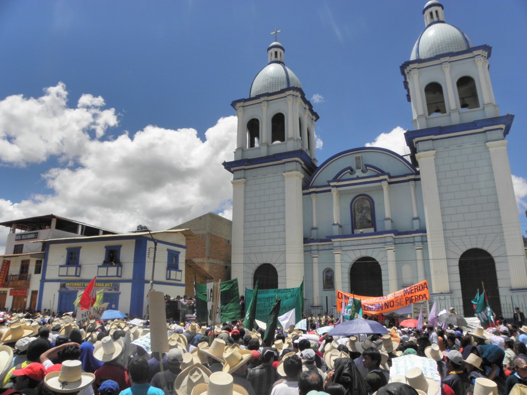 Cajamarca: protesta contra Conga en Celendín también reunió a miles