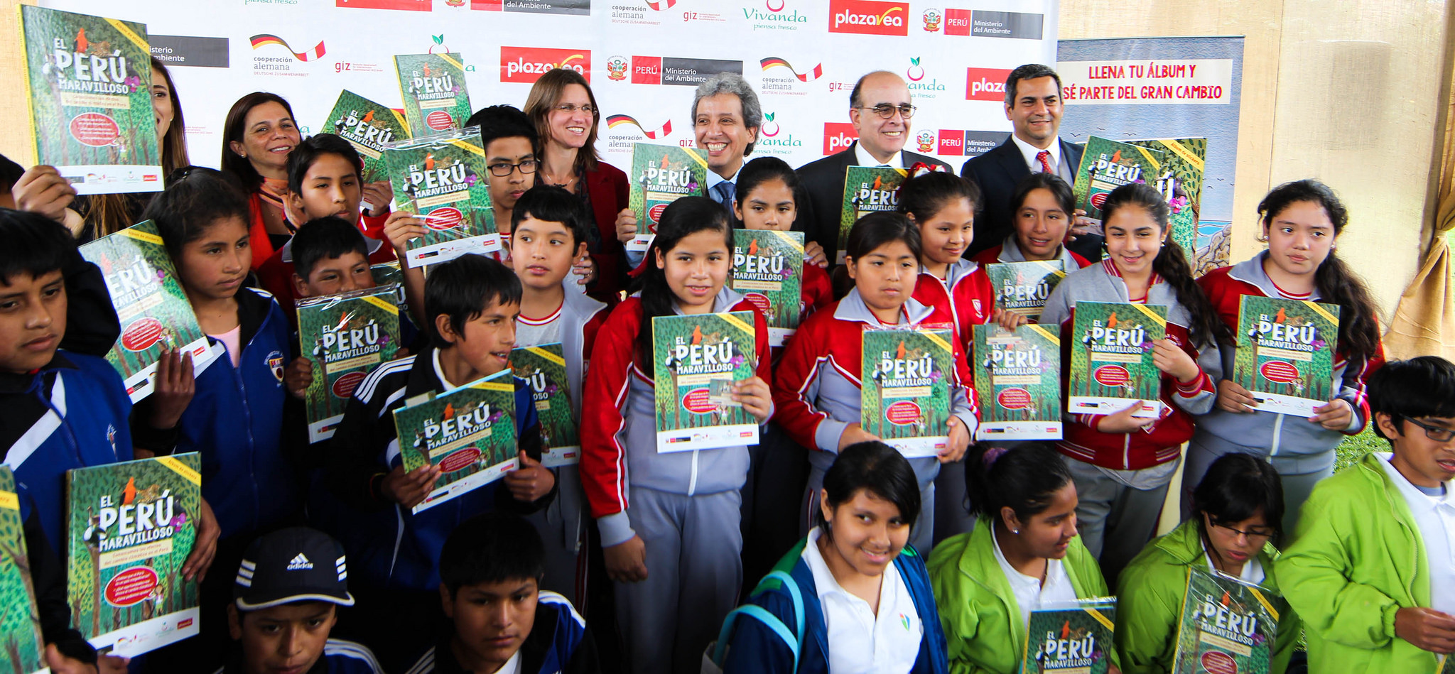 Álbum "El Perú maravilloso" explica el cambio climático a los niños