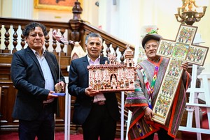 Mincetur otorga máxima condecoración a artesanos de Ayacucho y Junín