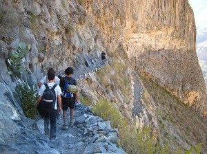 NO SOLO LOS TURISTAS, EL TURISMO TAMBIÉN SE PIERDE EN EL COLCA