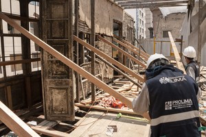 Municipalidad de Lima continúa con el reforzamiento preventivo de balcones e inmuebles históricos