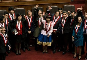 Vacancia presidencial: Nuevo Perú y Frente Amplio sirven de furgón de cola del fujimorismo