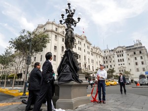 Municipalidad Metropolitana de Lima entrega restaurada farola de “Las Tres Gracias”