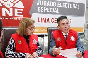 Declaran improcedente candidatura de Sagasti en errónea aplicación de artículo constitucional que prohíbe reelección presidencial