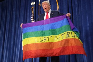 Trump elimina norma de Obama que protegía a estudiantes transexuales en EEUU
