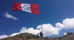 Crisis de justicia entre gatos, vírgenes y desfiles