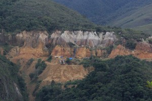 Minería ilegal acecha la zona sur del parque Bahuaja Sonene