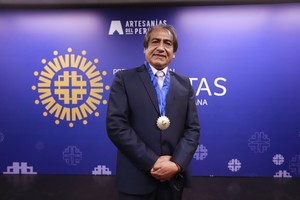 Constantino Laura Taboada obtiene el Premio Nacional Amautas de la Artesanía Peruana 2022