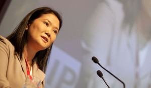 Keiko Fujimori debe dejar de obstruir y más bien llegar a algunos entendimientos con el gobierno