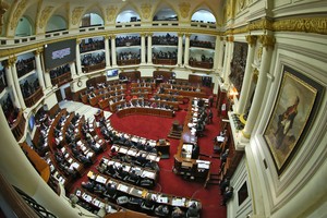 El Congreso sigue descendiendo