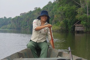 Jessica Pisconte: la guardiana del bosque que investiga el mercurio en las aves de Tambopata