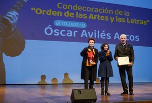Ministerio de Cultura entrega reconocimiento póstumo de la Orden de las Artes y las Letras a la trayectoria de Óscar Avilés