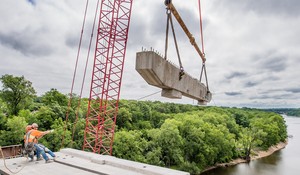 Un puente para pasar de la emergencia a la reconstrucción