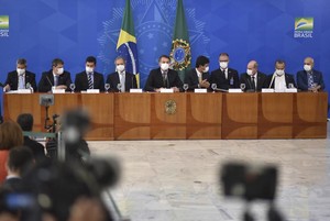 Los liderazgos mundiales y el virus