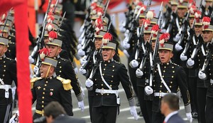 Señor militar, señor policía peruano!!