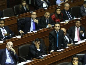 EL FUJIMORISMO INTENTA BAJARSE LA CONSULTA PREVIA