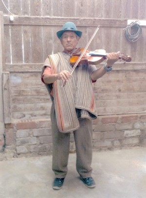 Otorgan distinción Personalidad Meritoria de la Cultura a destacado violinista de danza de tijeras