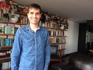 Javier Ponce y el humor en la literatura