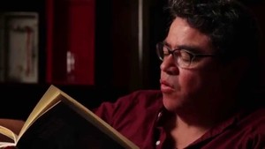 Roger Santiváñez: “La poesía es como una columna que levantamos frente a la muerte”