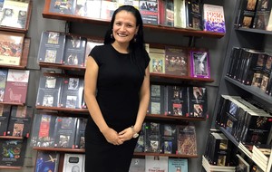 Evelyn Sotomayor: “Es importante cómo María Emilia Cornejo logra posicionarse en el canon literario"