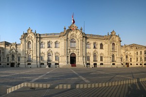 Prefieren cualquier mamarracho antes que tener a una presidenta mujer