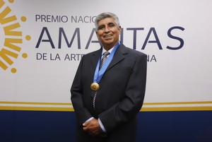 Arequipeño Bernardino Arce recibe Premio Nacional Amautas de la Artesanía Peruana 2021